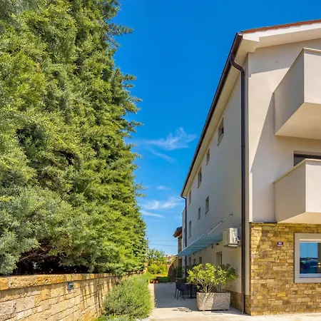 Coastal Countryside Oasis Deni - Happy Apartma *