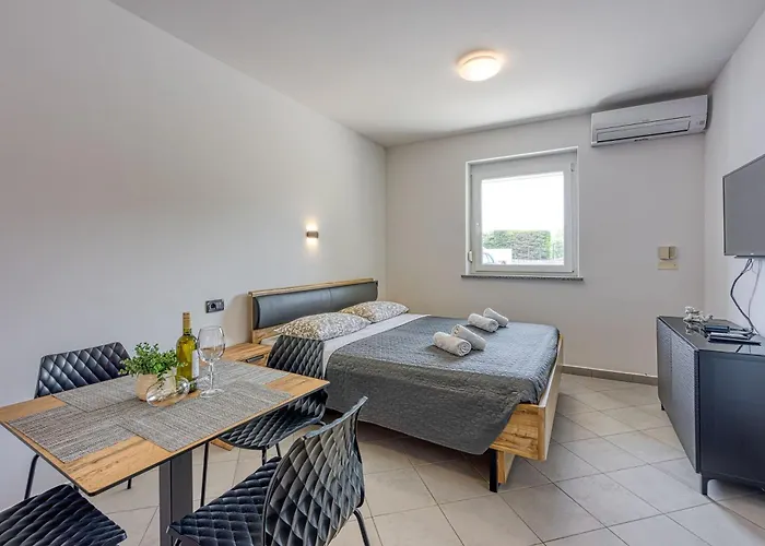 Coastal Countryside Oasis Deni - Happy Appartement