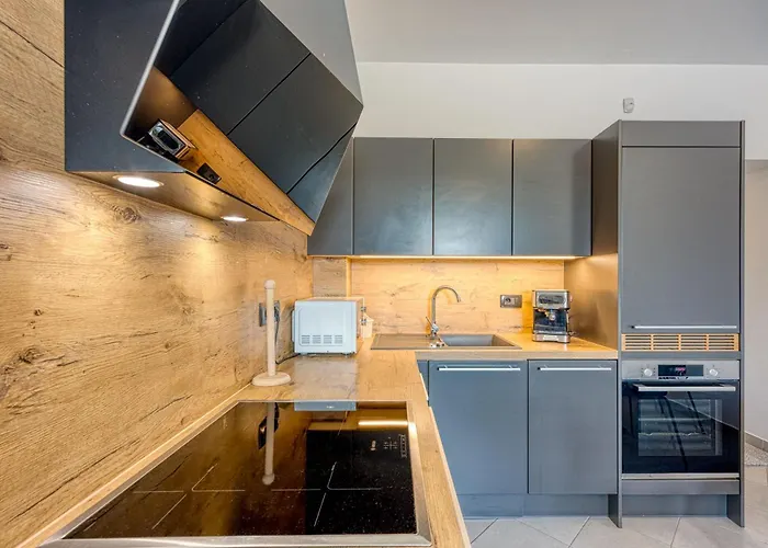 Coastal Countryside Oasis Deni - Happy Koper